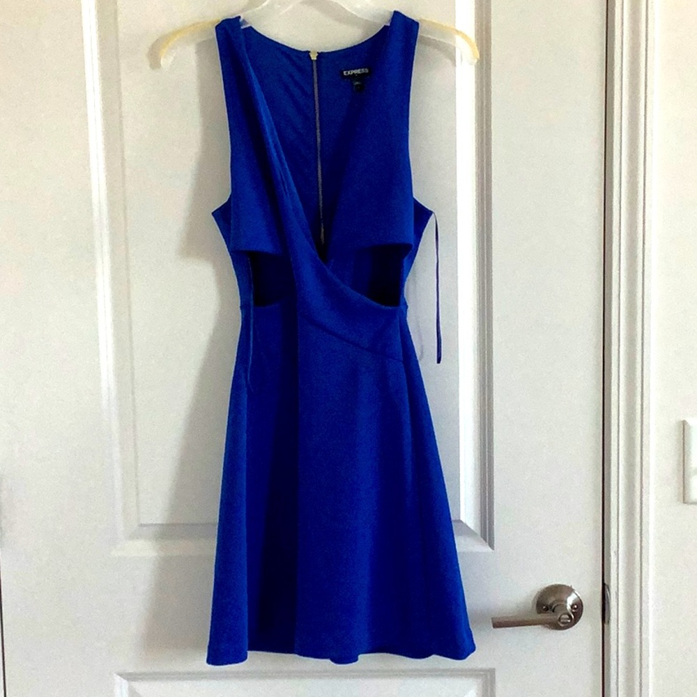 Blue Express Dress in size 6, Gently worn, good condition